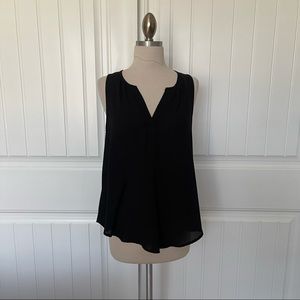Lush Black V-Neck Sleeveless Blouse